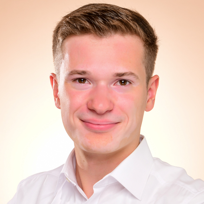  Tobias Knabe